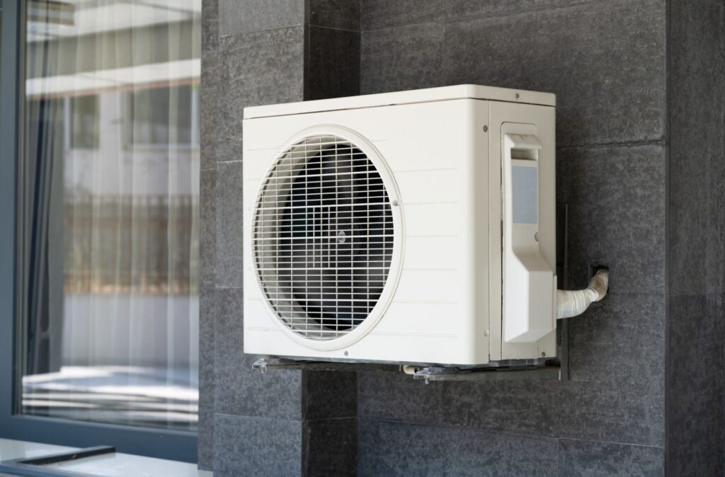 Saving Energy and Money with Heat Pump Systems for Commercial and Industrial Properties 2 heat pump