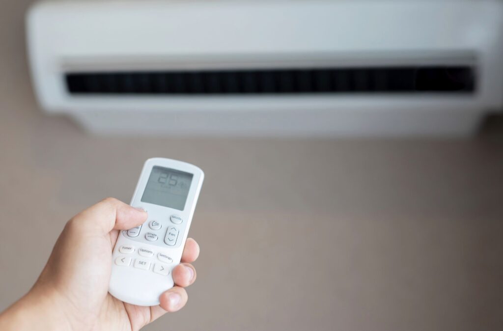 Why Does Your AC Turn On And Off Repeatedly: Solving Short-Cycling Problems 3 AC repair